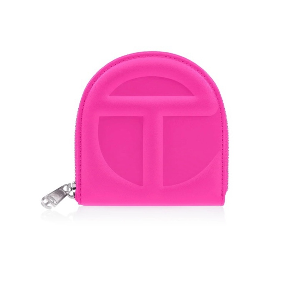 Telfar Wallet